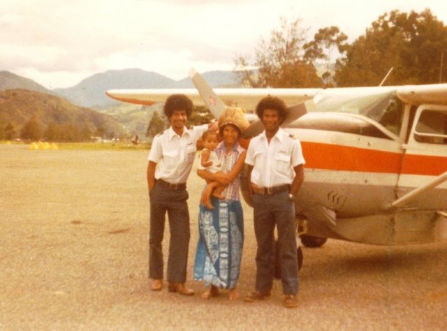 gn015lekwagurefamilyandgrangerinchimbu1979.jpg
