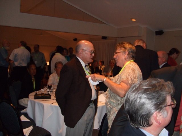 wdm018pxreunion2007.jpg