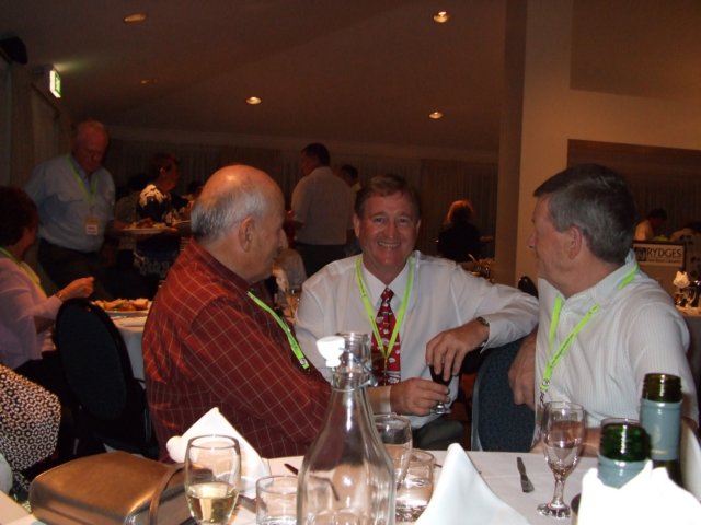 wdm043pxreunion2007.jpg